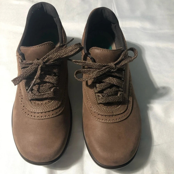 2 Pairs.  S.A.S. Walk Easy Shoes, Sage and Chocolate Nubuck (6.5) - Picture 10 of 16